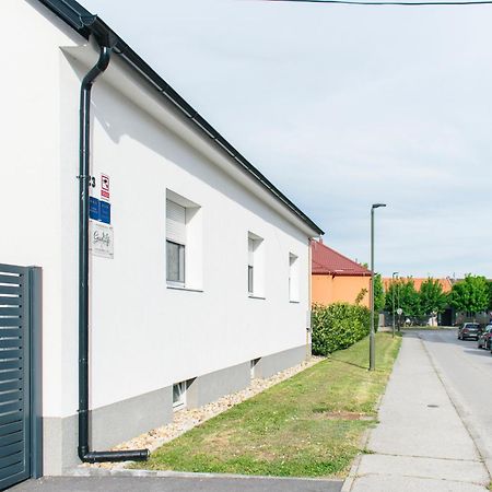 Goodlife Studio Apartment Pozega Extérieur photo