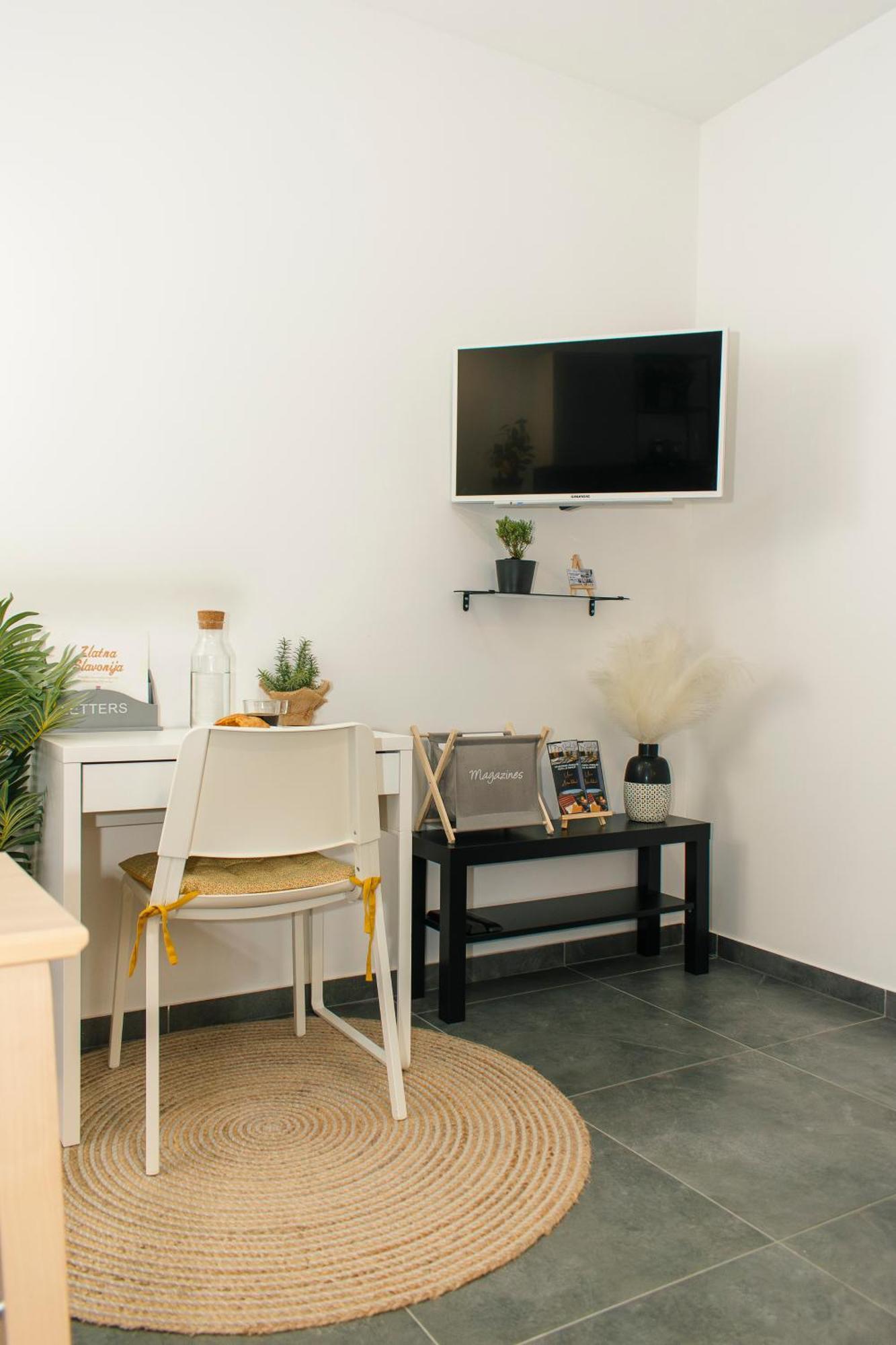 Goodlife Studio Apartment Pozega Extérieur photo