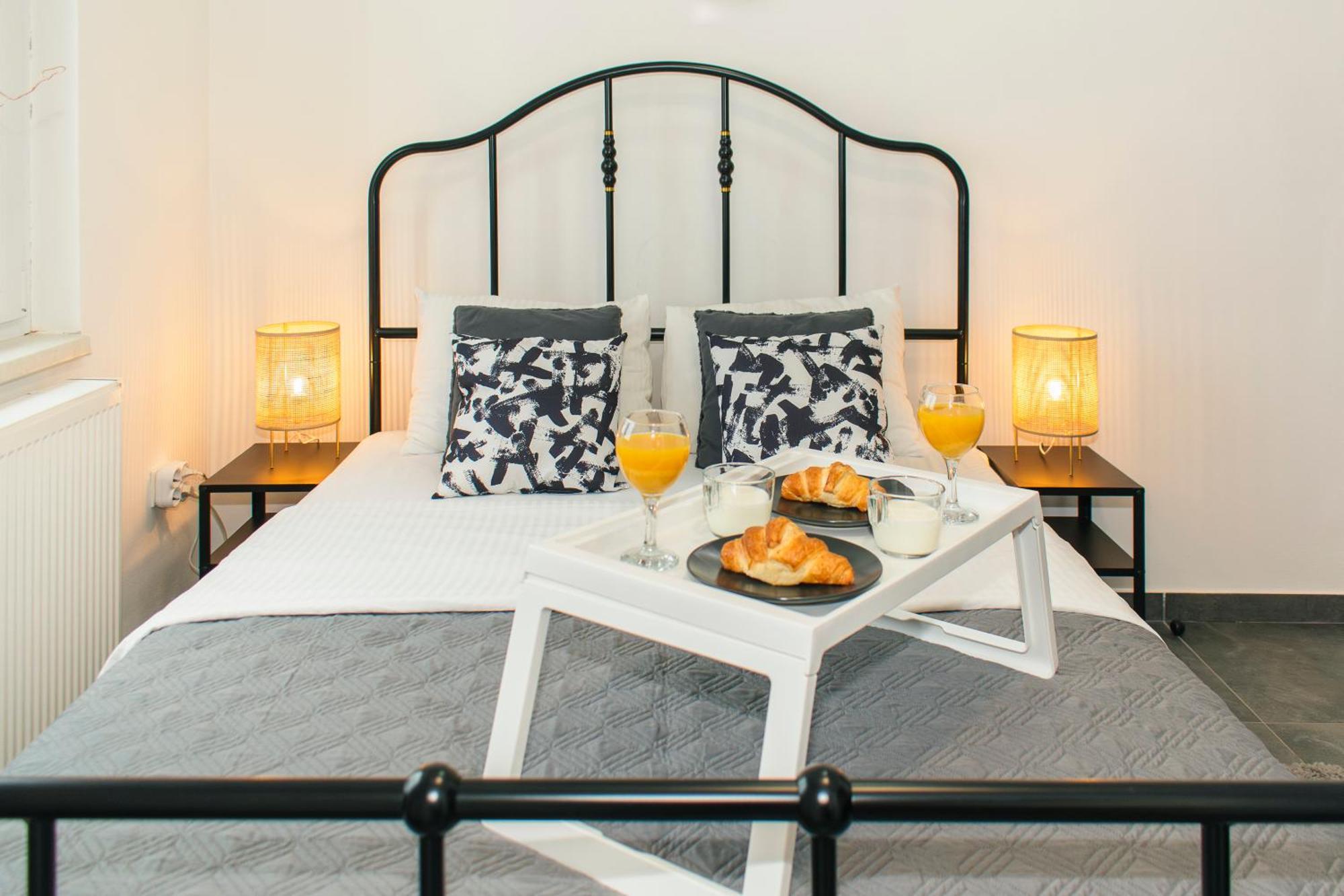Goodlife Studio Apartment Pozega Extérieur photo
